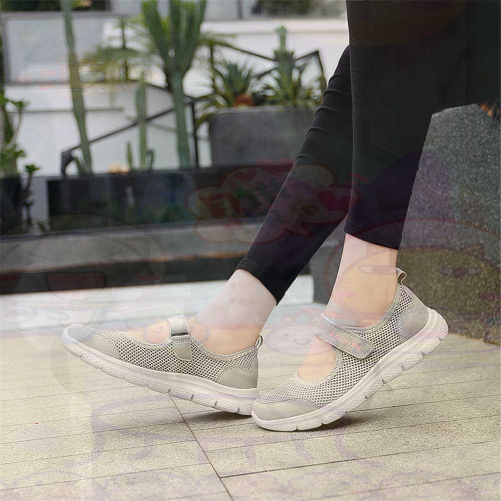 Women Accessories Brand Name - Sepatu Tenis Wanita Jaring Nomor 40