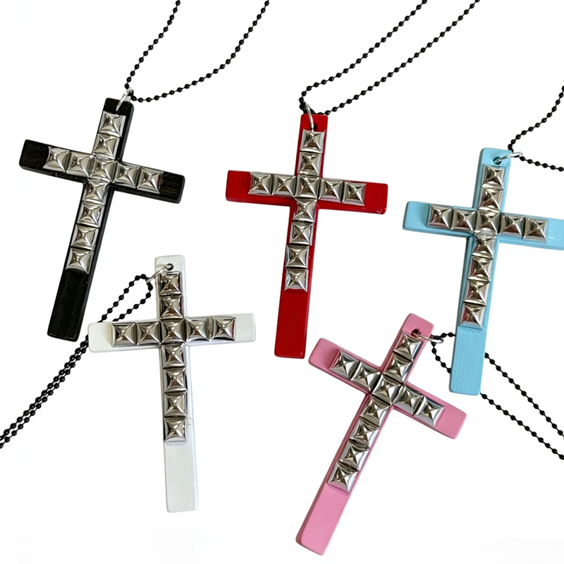 Kalung Liontin Salib Kayu Pink - Women'S Accessories In The 90S ulasan dan harga