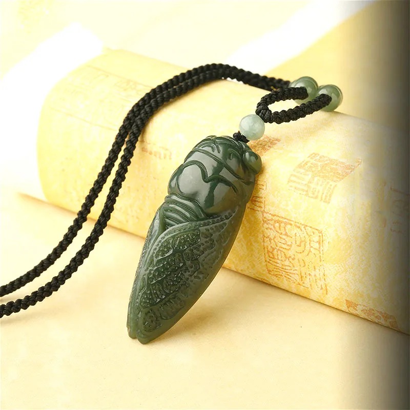 Alami Hetian Giok Cicada Liont - Woman Accessory ulasan dan harga